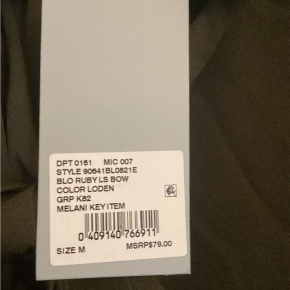 NWT Antonio Melani Olive Green Detachable Bow Tie Long Sleeve Button Blouse - Picture 4 of 6